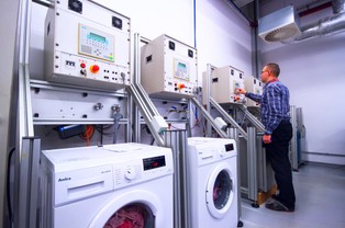 Amica pracuje, by wyniki już w IV kwartale pokazały 'więcej pozytywów'