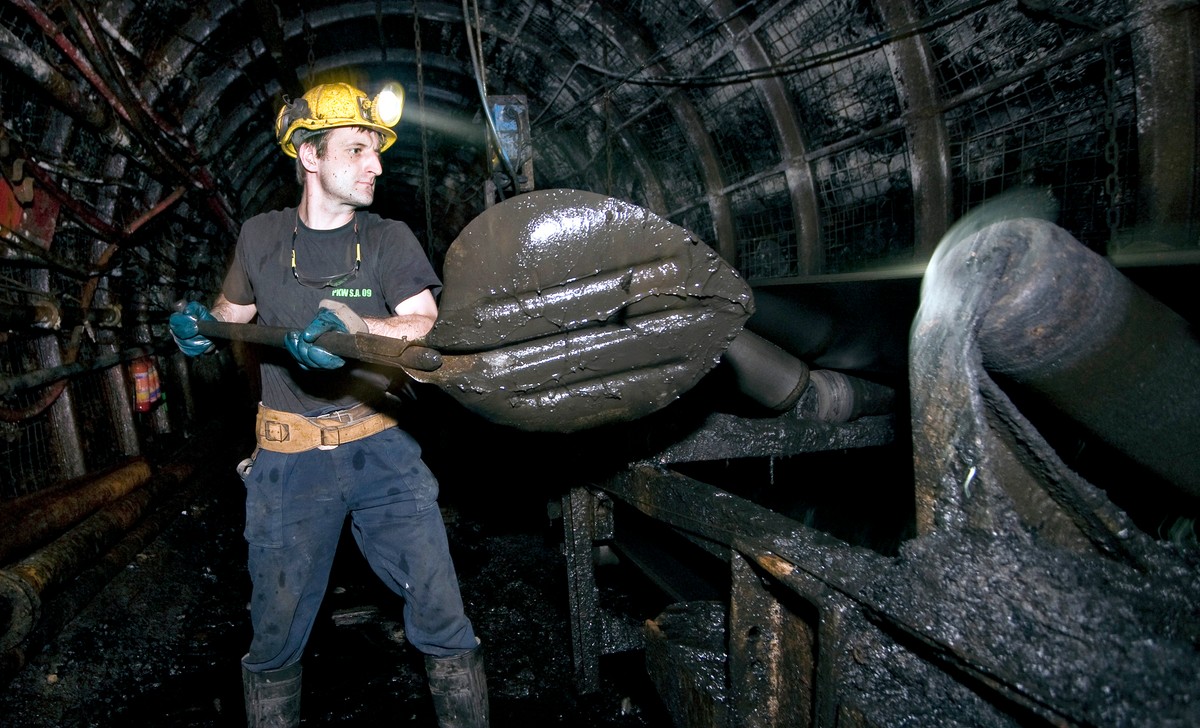 Zarząd Jastrzębskiej Spółki Węglowej (JSW) przyjął "Plan Rozwoju Grupy Kapitałowej JSW SA na lata 2010-2020", przewidujący m.in. pozyskanie ok. 3,5 mld zł z pierwotnej oferty publicznej.