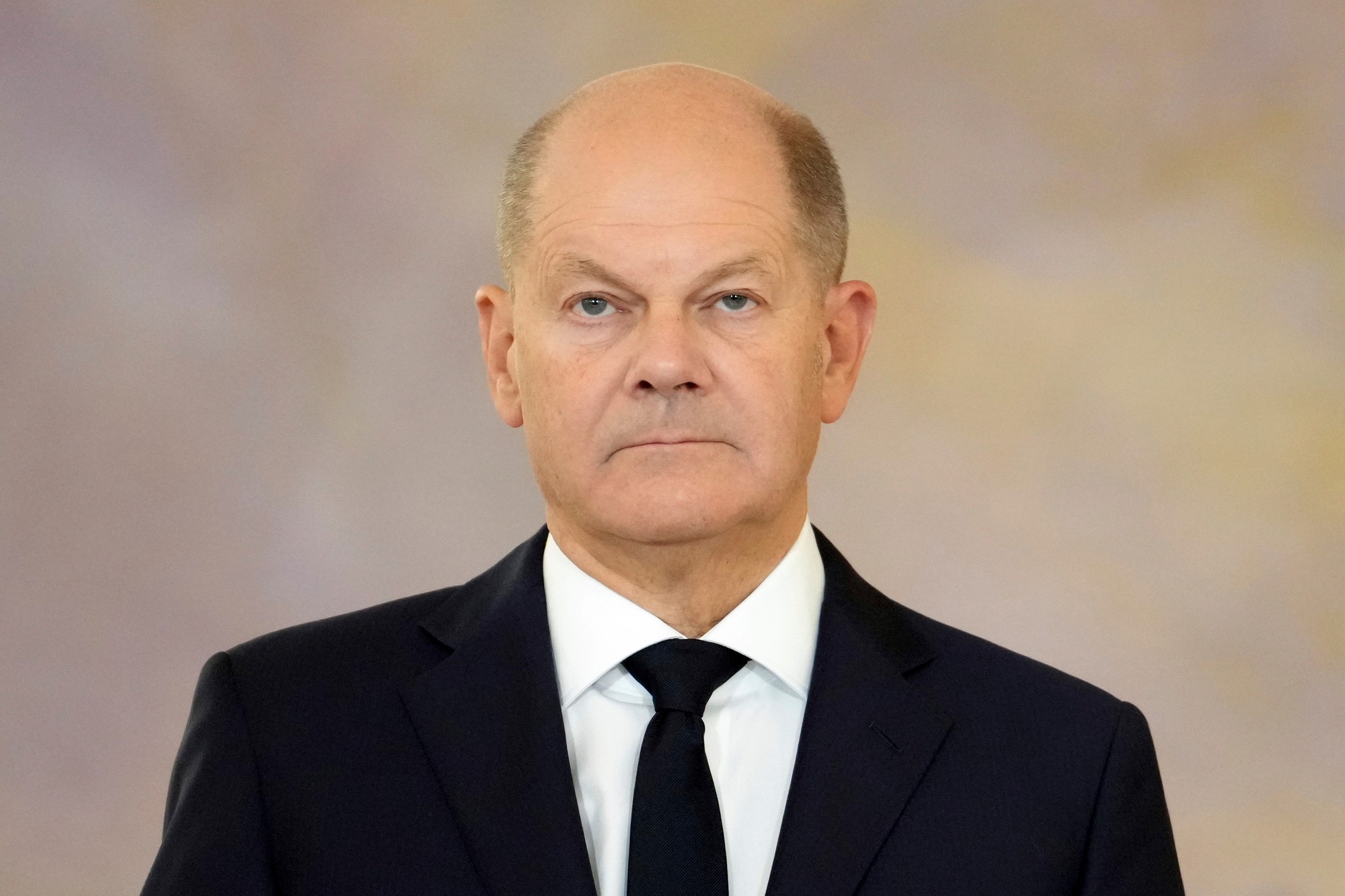 Olaf Scholz v paláci Bellevue v Berlíne.