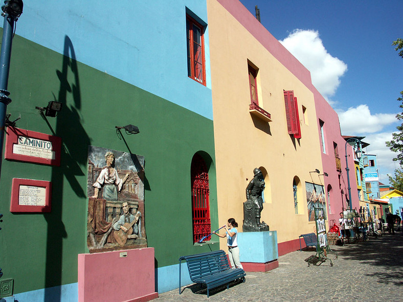Buenos Aires, kolorowe domy w dzielnicy Caminito