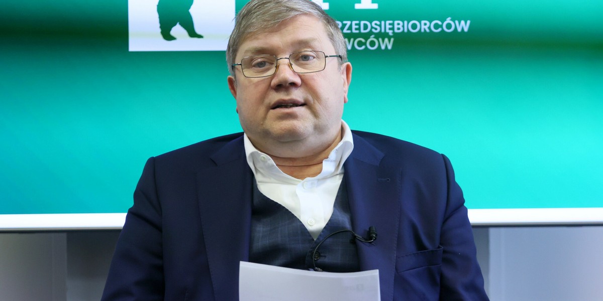 Konferencja prasowa Związku Przedsiębiorców i Pracodawców, na którego czele stoi Cezary Kaźmierczak