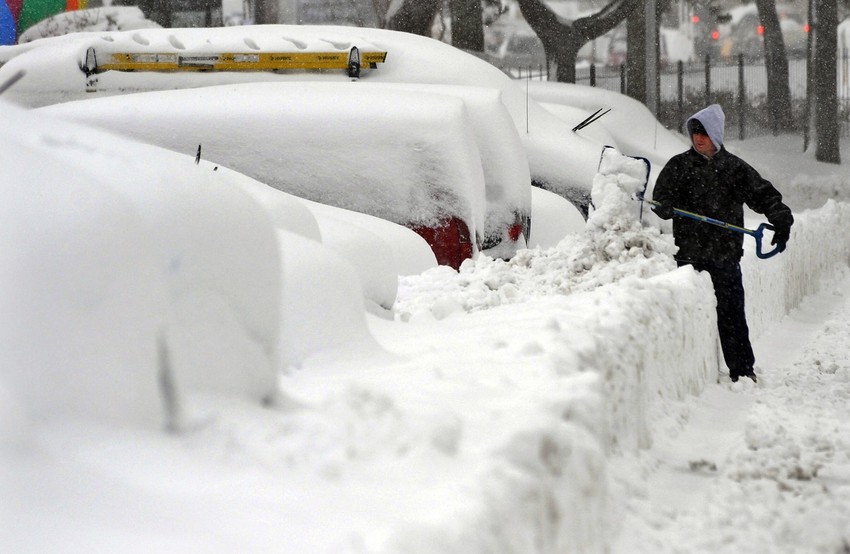 Posledice oluje nazvane "Snegogedon" u Silver Spring u Merilendu 2010. godine