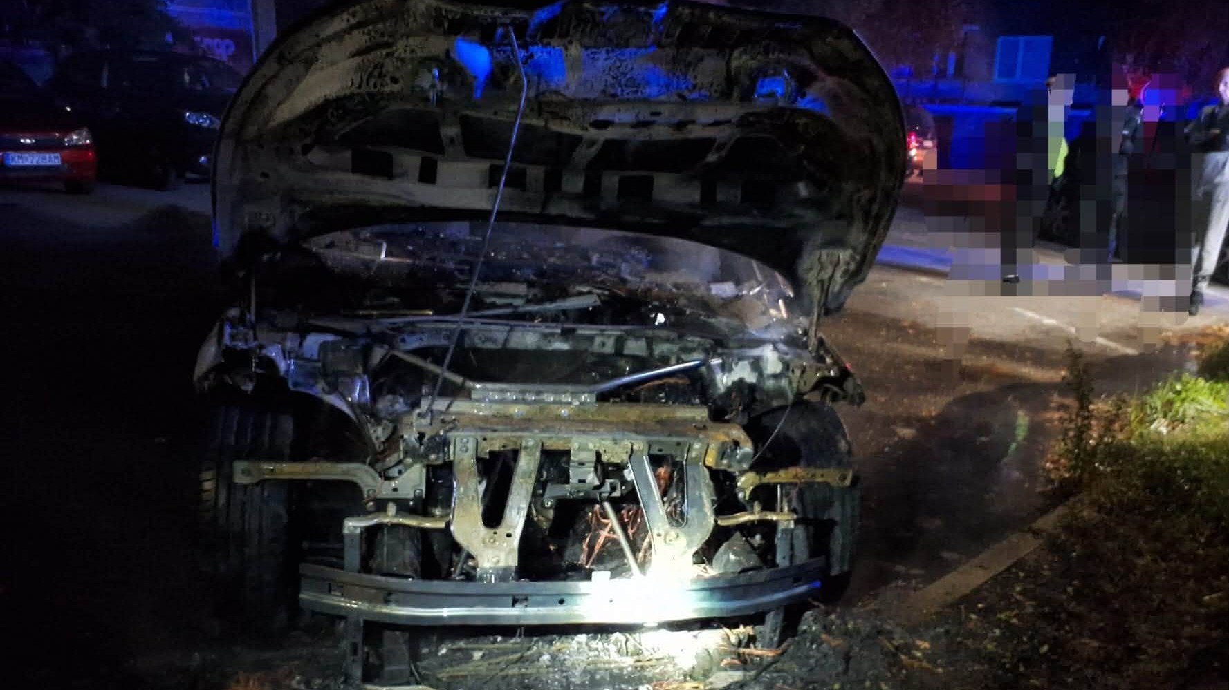 V Kysuckom Novom Meste horelo auto: Pri požiari vznikla škoda za 65-tisíc eur
