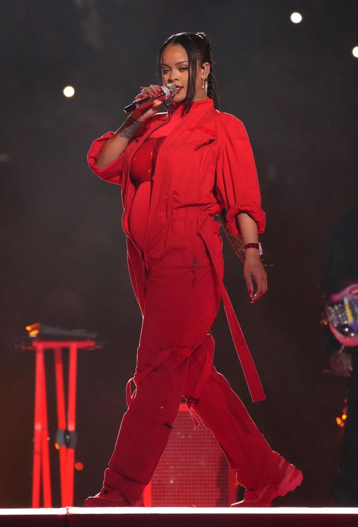 Rihanna Super Bowl szettjére a méregdrága szó enyhe kifejezés