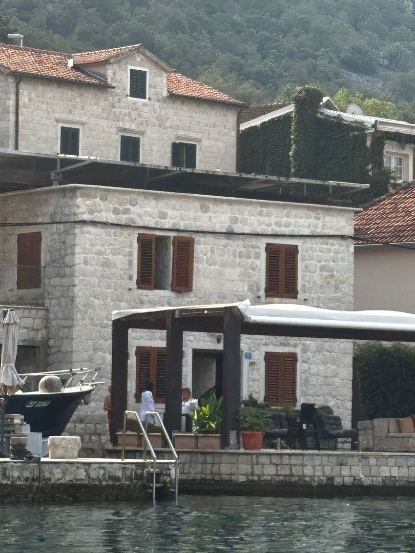 Elena Karić uživa u svojoj kući u Ljutoj