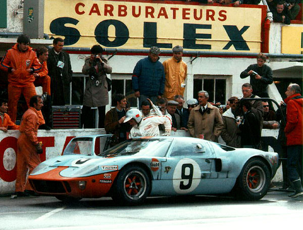 Ford GT40 – bicz na Ferrari