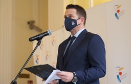 Trzaskowski: Część pieniędzy z UE powinna trafiać bezpośrednio do samorządów