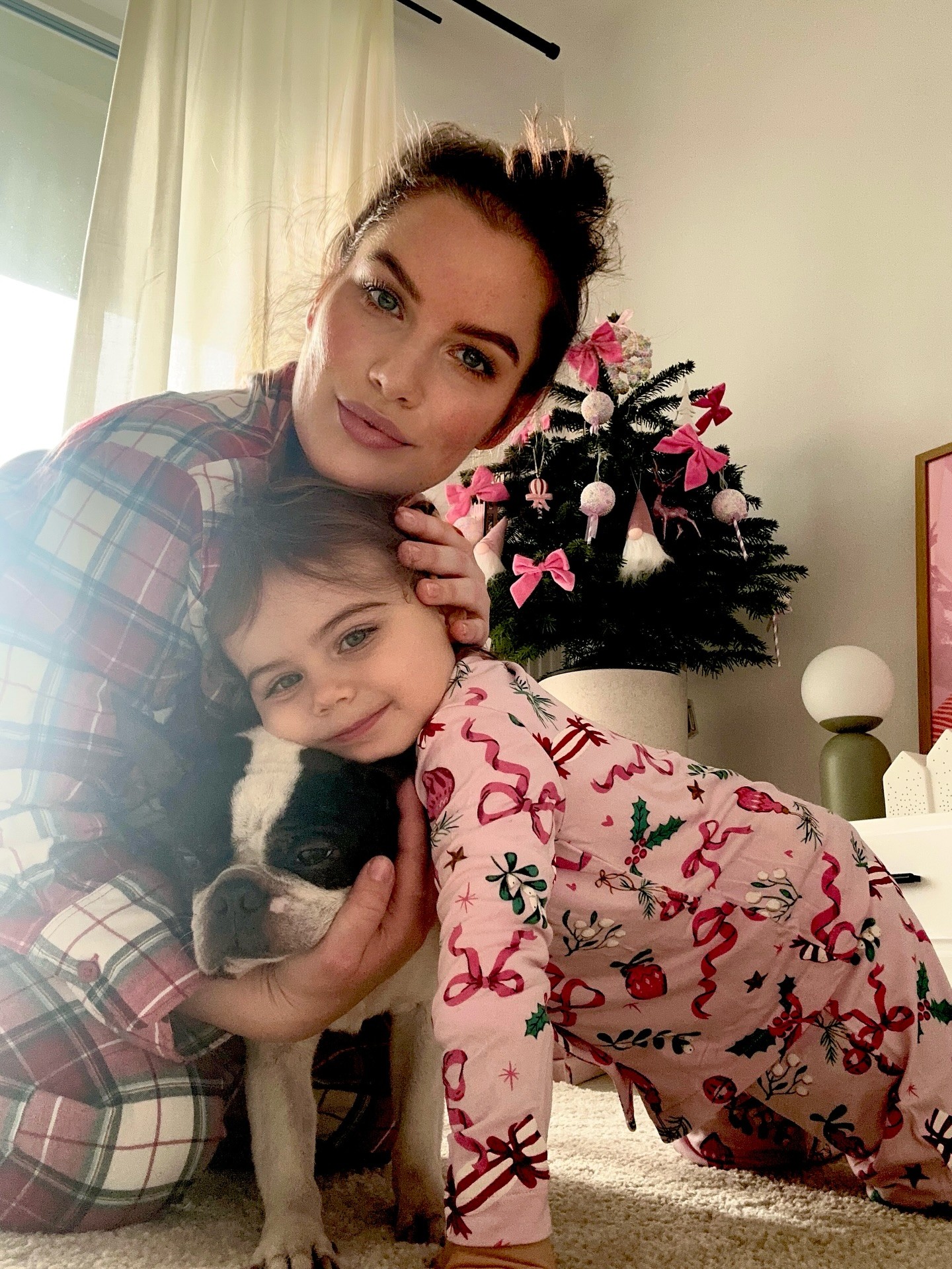 Laura Aziri s dcérkou. 