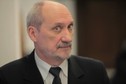 Antoni Macierewicz: przetarg na caracale to skandal