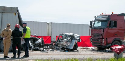 Tragedia w Niewieścinie. Kierowca odpowiedział za śmierć czterech osób zmiażdżonych w busie