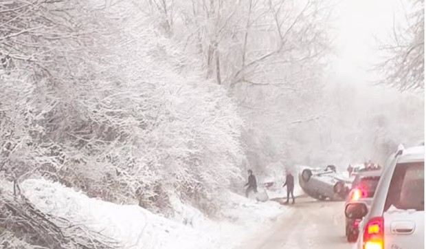 Automobil se prevrnuo kod Lunovog sela