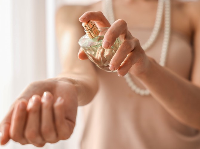 Parfem na vašoj koži traje kraće zbog grešaka koje redovno pravite