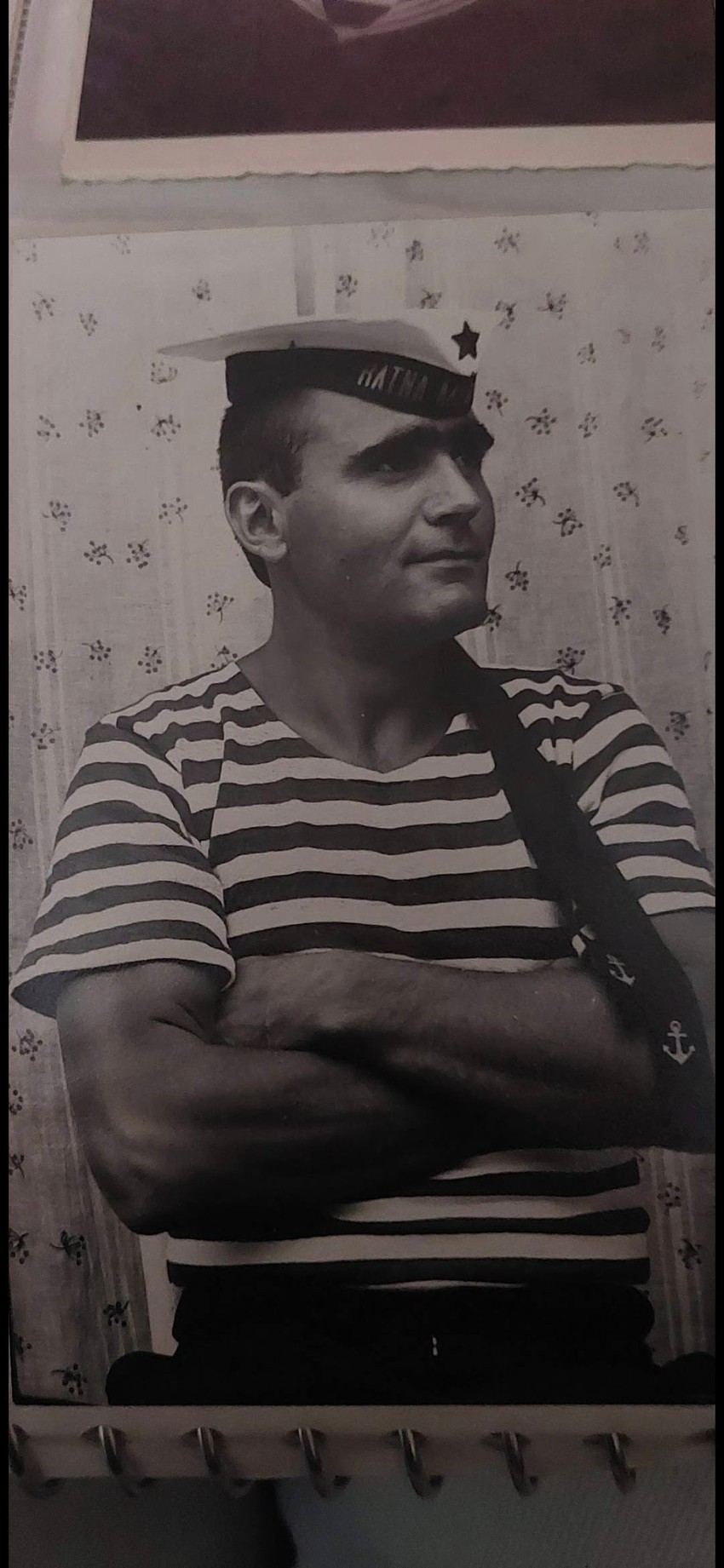 Nenad u uniformi mornarice