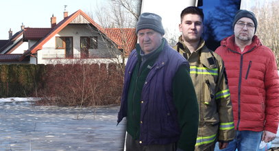 Ludzie uwięzieni w domach, uczniów wożą strażacy. Byliśmy we wsi odciętej od świata