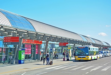 Lotnisko w Modlinie na sprzedaż? „Chcemy kontrolować ruch na Mazowszu”