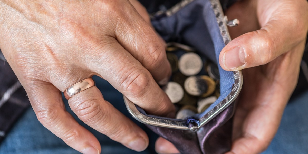 Była wiceminister pracy Ewa Lewicka podkreśla, że z z ZUS-u nie dostaniemy wystarczającej emerytury. Jej zdaniem rozwiązaniem jest oszczędzanie, jak i dłuższa praca.