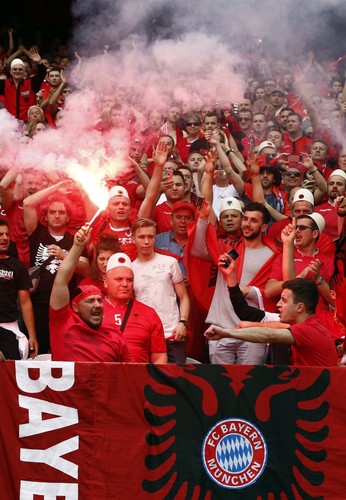 'Gang Albanii' na trybunach stworzył 'piekło', ale na Szwajcarów to nie wystarczyło