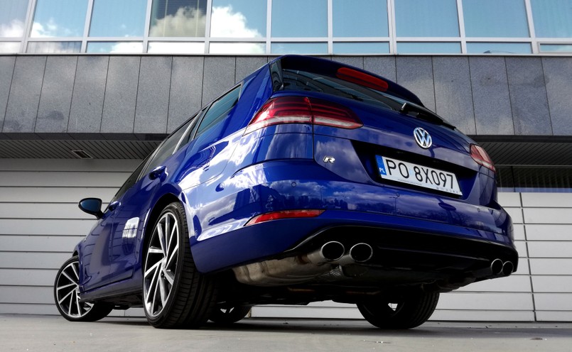 Volkswagen golf R