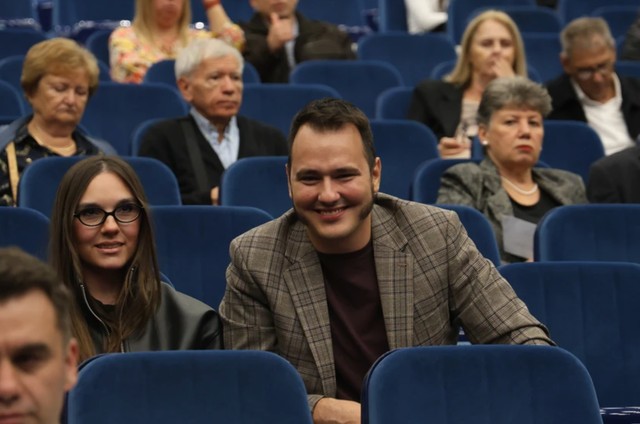 Aleksa Balašević na premijeri filma sa suprugom