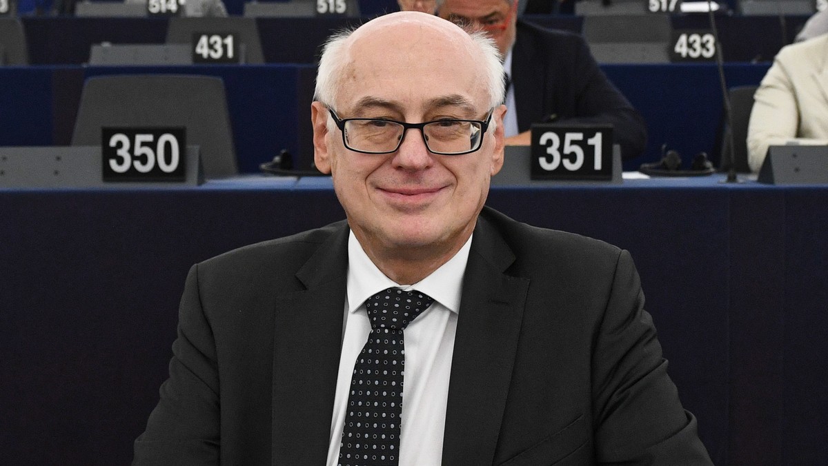 Prof. Zdzisław Krasnodębski (PiS) nie został wybrany w Strasburgu na wiceszefa Parlamentu Europejskiego. Za jego kandydaturą zagłosowało w ostatniej, trzeciej turze głosowania 85 europosłów.