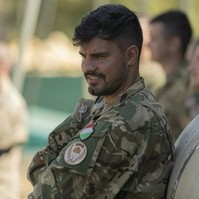 Gyász! Elhunyt az ejtőernyős gyakorlatozás közben megsérült magyar katona
