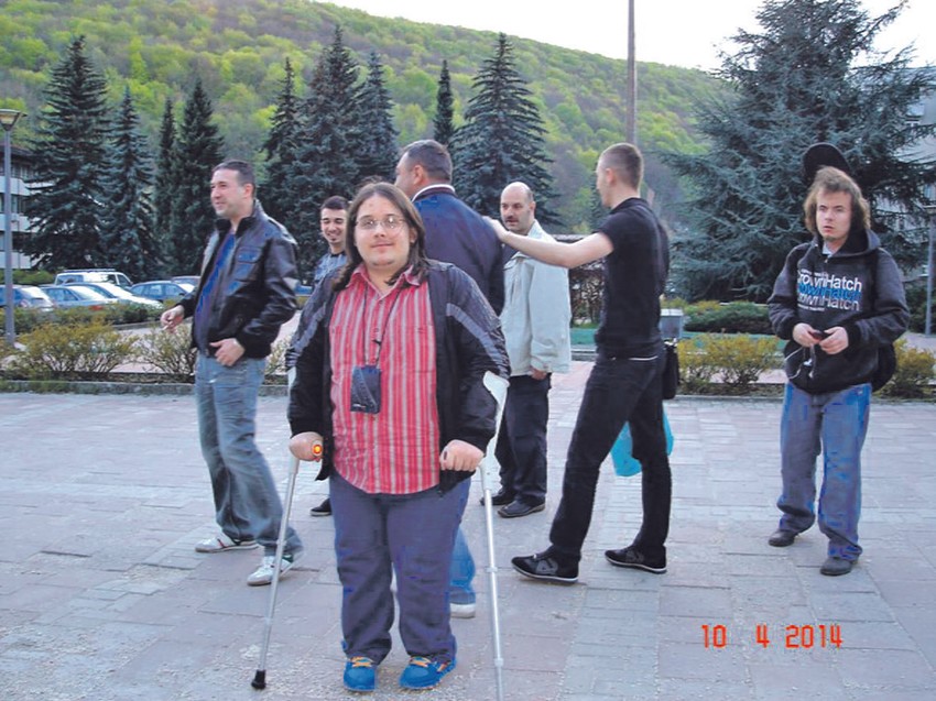 Nikola je prvi put operisan kao beba