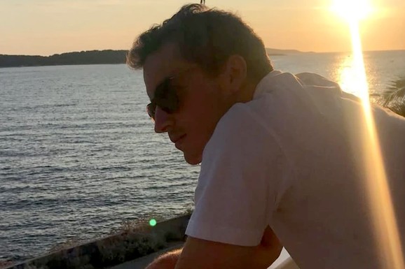 NAŠEG POZNATOG GLUMCA OTAC DOBIO U 53. GODINI Ceo život bio strahu da će ga mlad izgubiti: "Njegova smrt me je izmestila iz temelja"