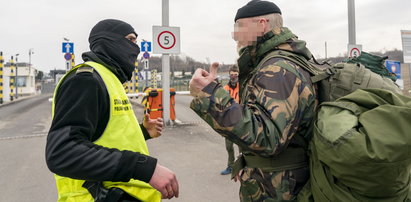 "Powiedziałem żonie, że jadę obserwować ptaki. Kiedy się dowie, będzie wściekła!". Brytyjscy weterani ruszają walczyć w Ukrainie