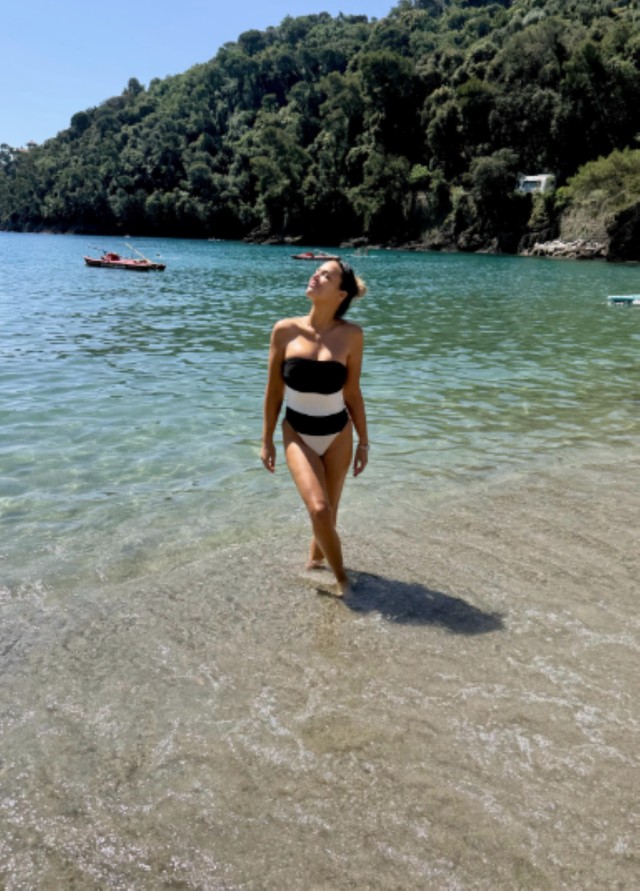 Marija Mikić na plaži