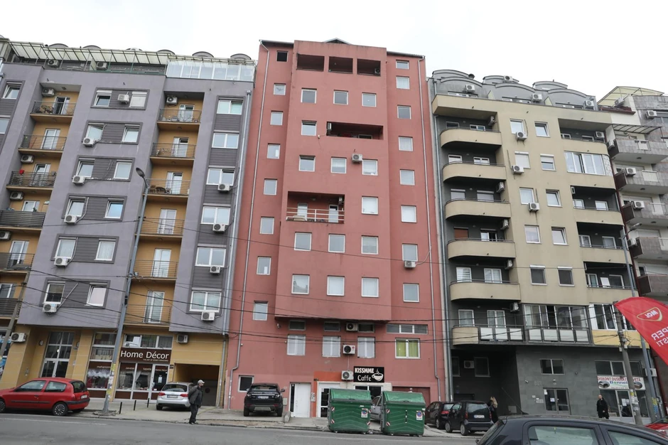 Ovako zgrada izgleda spolja: Ko bi rekao da je onakav "monstrum" sa druge strane