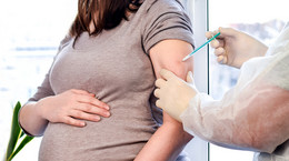Czy kobiety w ciąży powinny się szczepić przeciw COVID-19? [WYJAŚNIAMY]