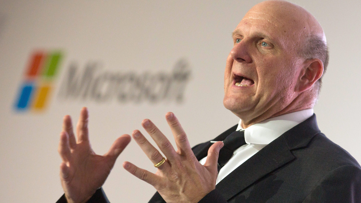 Dyrektor wykonawczy Microsoft Steve Ballmer, który przejął stery firmy po odejściu jej założyciela Billa Gatesa odejdzie na emeryturę w ciągu 12 miesięcy, o ile do tego czasu specjalny komitet znajdzie jego następcę - poinformował Microsoft.