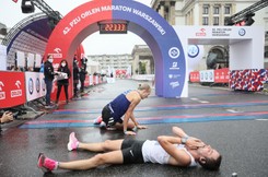 Maraton Warszawski: Pobiegli na przekór wirusowi i fatalnej pogodzie