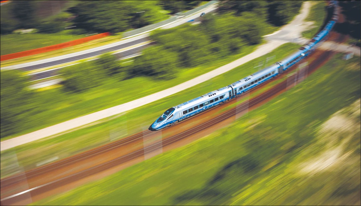 Na przystosowanie linii CMK do prędkości 250 km/h jeszcze trochę poczekamy