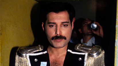 Hátborzongató: előkerült az utolsó fotó Freddie Mercuryról – Így nézett ki nem sokkal a halála előtt a legenda
