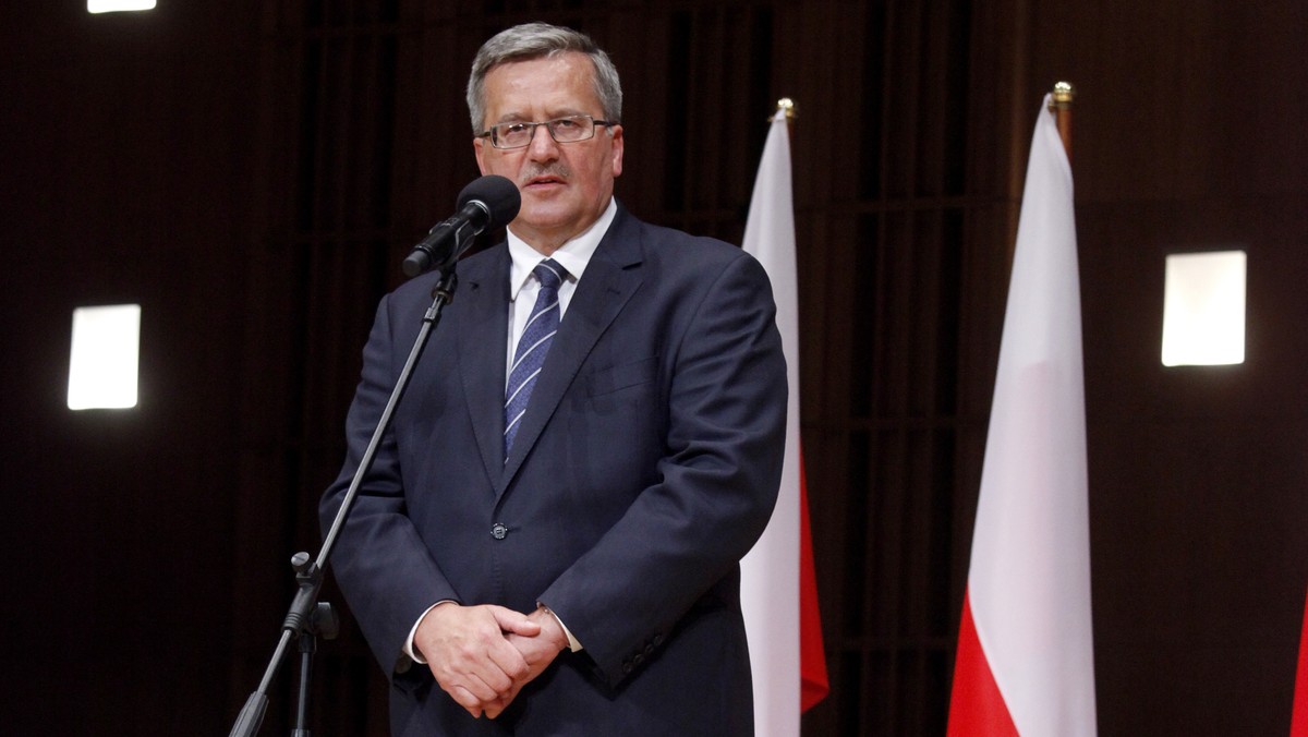 Przebywający w Podlaskiem prezydent Bronisław Komorowski wziął udział w spotkaniu z samorządowcami i działaczami organizacji pozarządowych w Michałowie, jednym z najmłodszych miast w regionie, leżącym niedaleko granicy z Białorusią.