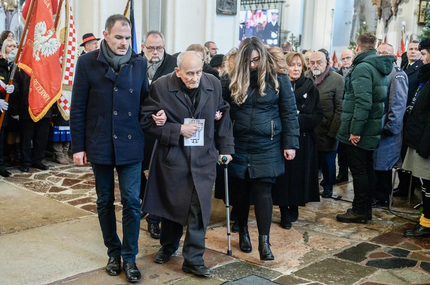 POGRZEB TRAGICZNIE ZAMORDOWANEGO PREZYDENTA GDANSKA PAWLA ADAMOWICZA