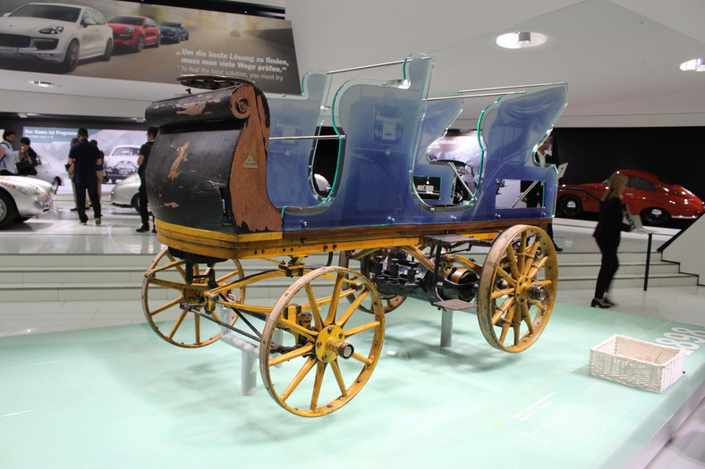 Egger-Lohner Modell C2 Phaeton - 1898 rok