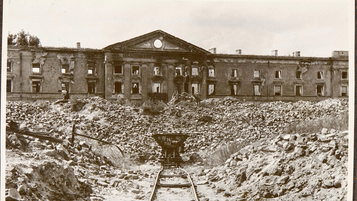 ech Sandzewicz, Muzeum POLIN (Album „Pomnik Bohaterów  Getta Warszawy (Fotograficzna Kronika Budowy 1.08.1947-19.04.1948)