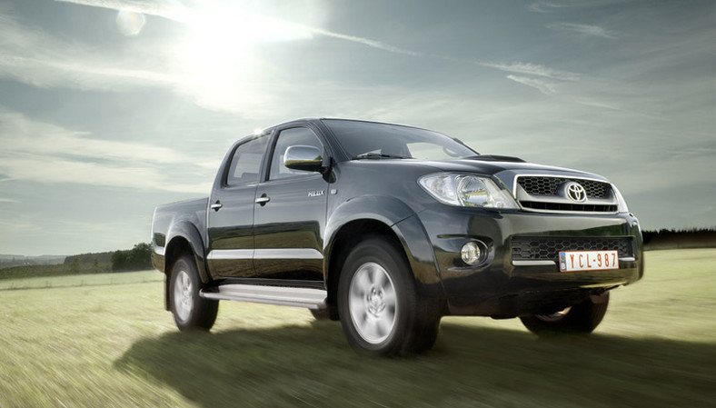 Toyota Hilux: restyling pickupa na nowy rok modelowy