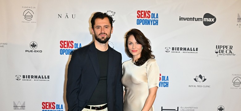 Katarzyna Wajda i Bartłomiej Kotschedoff pierwszy raz razem na ściance. Tak aktorka komentuje nowy związek