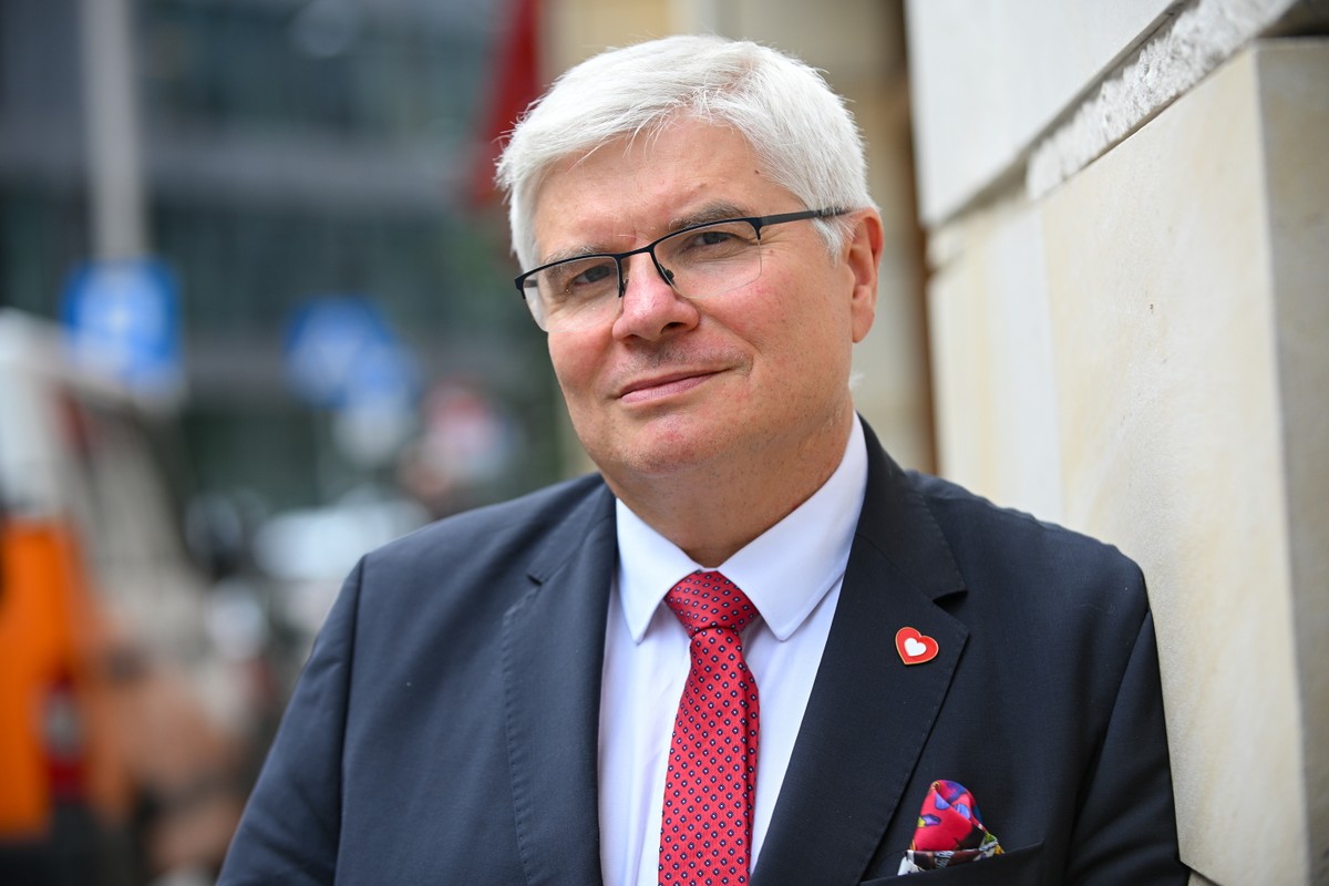 Prezydent stawia na tradycyjne CPK. Rząd krytykuje sztywne terminy i politykę