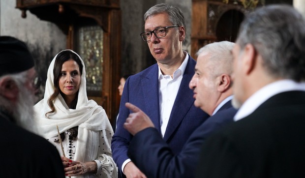 Aleksandar Vučić sa suprugom Tamarom u poseti manastiru Sveti Đorđe   