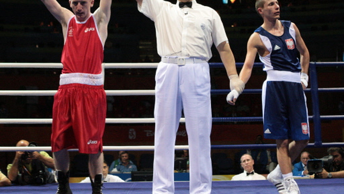 Żaden z polskich bokserów nie wystąpi w igrzyskach olimpijskich w Londynie. W środę wieczorem z turnieju kwalifikacyjnego w Trabzonie odpadli Łukasz Maszczyk (49 kg) i Tomasz Jabłoński (75 kg).