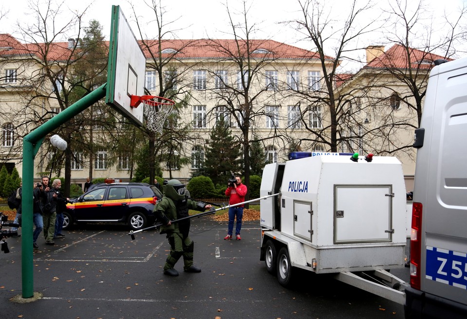 Zabójca w szkole na Woli. Pierwszy taki pokaz, fot. Tomasz Gzell