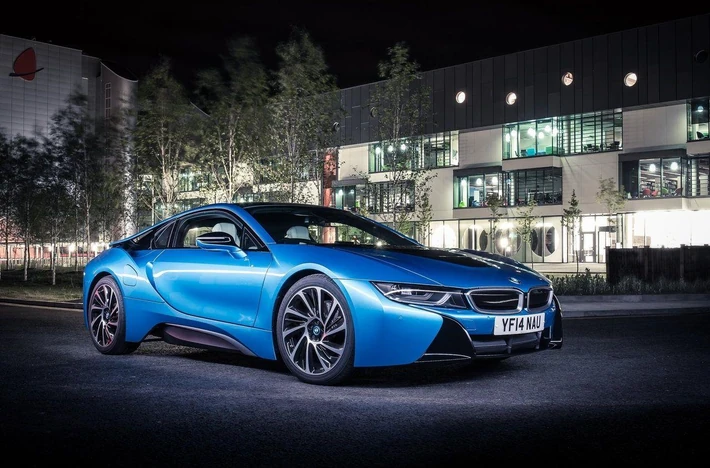 BMW i8