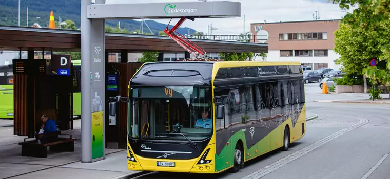 Polska fabryka Volvo z wielkim zamówieniem na ponad 850 zelektryfikowanych autobusów