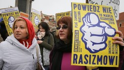 'Imigracja nie jest zbrodnią'. Ulicami stolicy przeszedł marsz 'Powiedz Nie Rasizmowi'. GALERIA