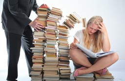 Pozwy o stypendia bezskuteczne. Resort nauki wygrywa. Zawsze