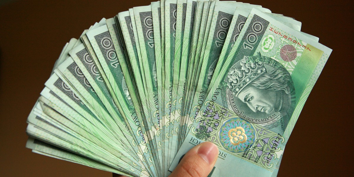 Wszystkich pozostających w obiegu banknotów jest prawie 2 mld sztuk